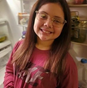 Meet your Posher, Makenzie